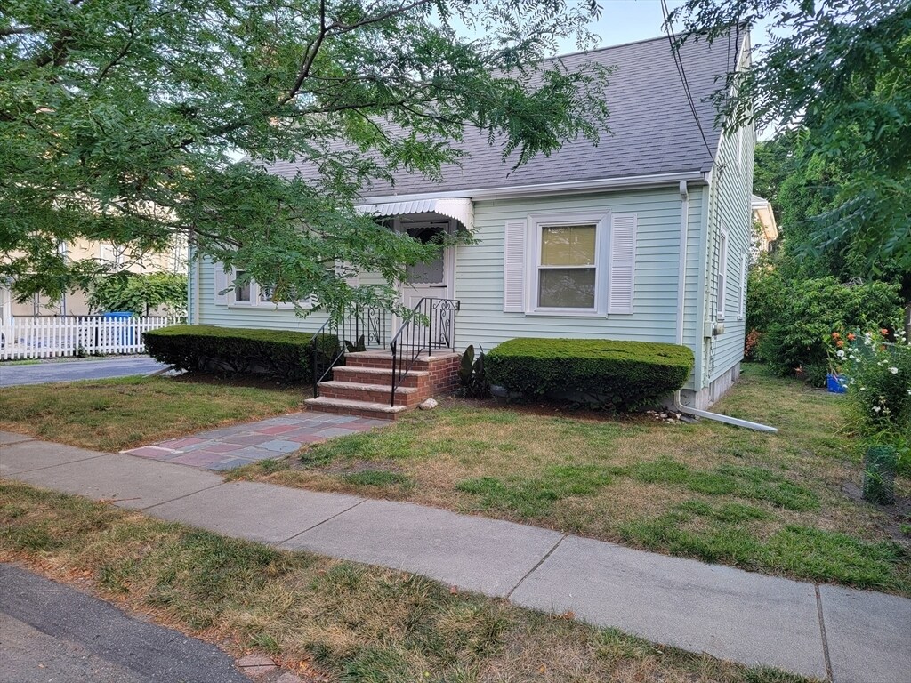 Primary Photo - 23 Hull St