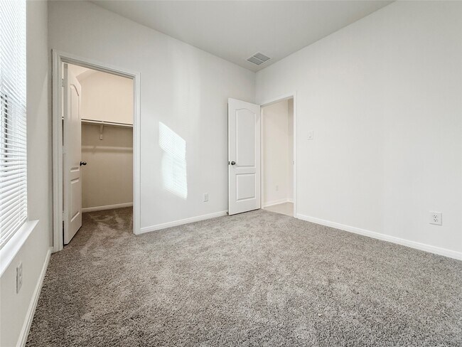 Building Photo - 2809 Cordova Hl Dr