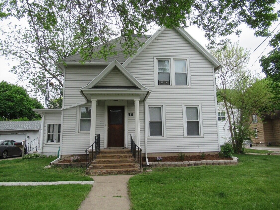 Primary Photo - 48 Sherman Pl