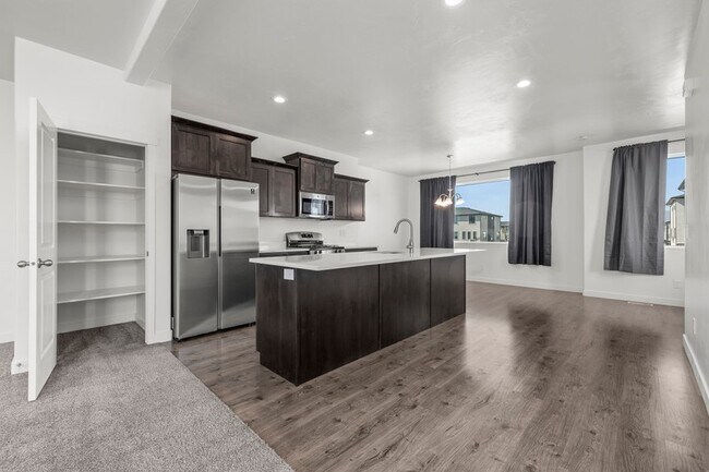 Foto del edificio - 407 Meadow Garden Rd