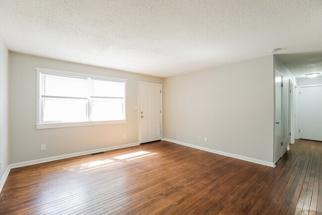 Building Photo - Nice 3 Bedroom Home in Kansas City, MO