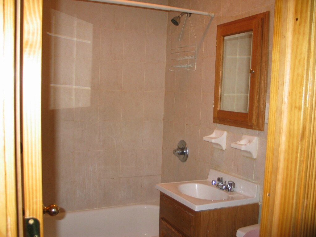 Bath - La Esquina Del Zorro