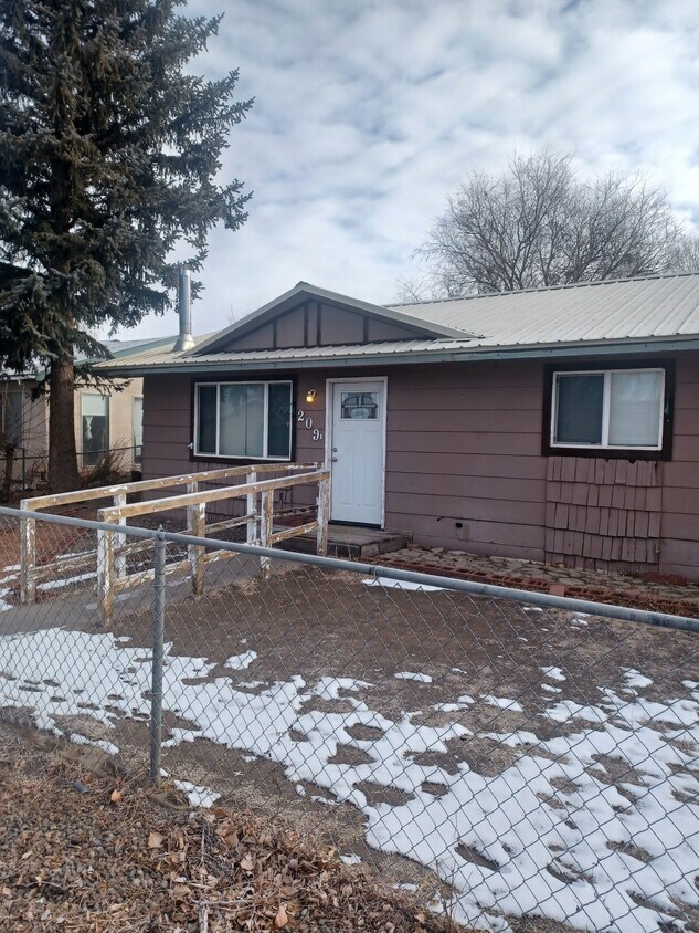 209 Bonney Dr, Alamosa, CO 81101 House Rental in Alamosa, CO