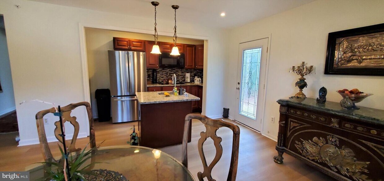 16303 Prince Frederick Rd, Hughesville, MD 20637 Room for Rent in