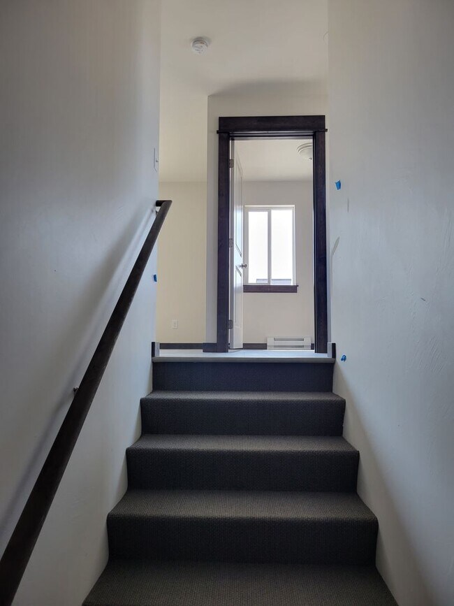 Foto del edificio - 93 W Jefferson Ave