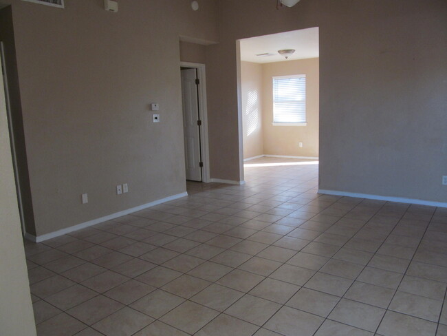 Foto del edificio - 14072 Jason Crandall Dr