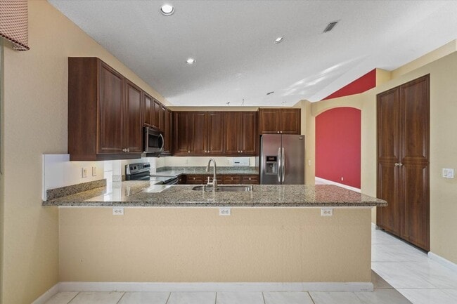 Foto del edificio - 10860 Fairmont Village Dr