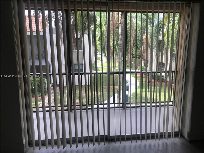 Foto del edificio - 7915 SW 104th St