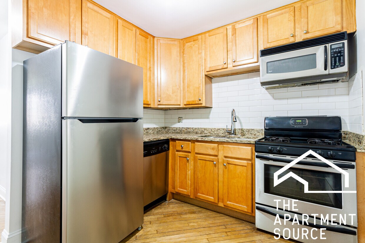 7608 N Rogers Ave Unit 202, Chicago, IL 60626 Condo for Rent in
