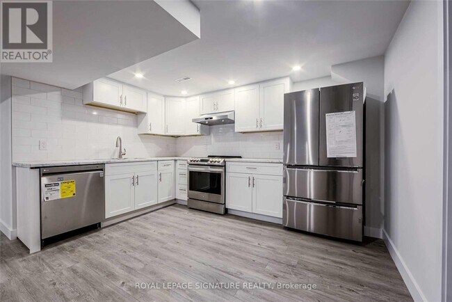 Building Photo - 1205 Gainsborough Dr