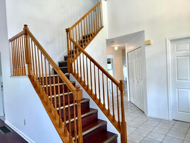 Foto del edificio - 2341 Timbercrest Ct