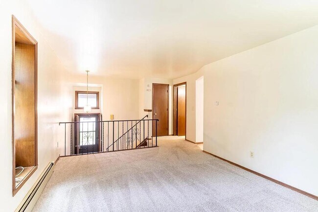 Foto del edificio - 1701 Saint Agnes Dr