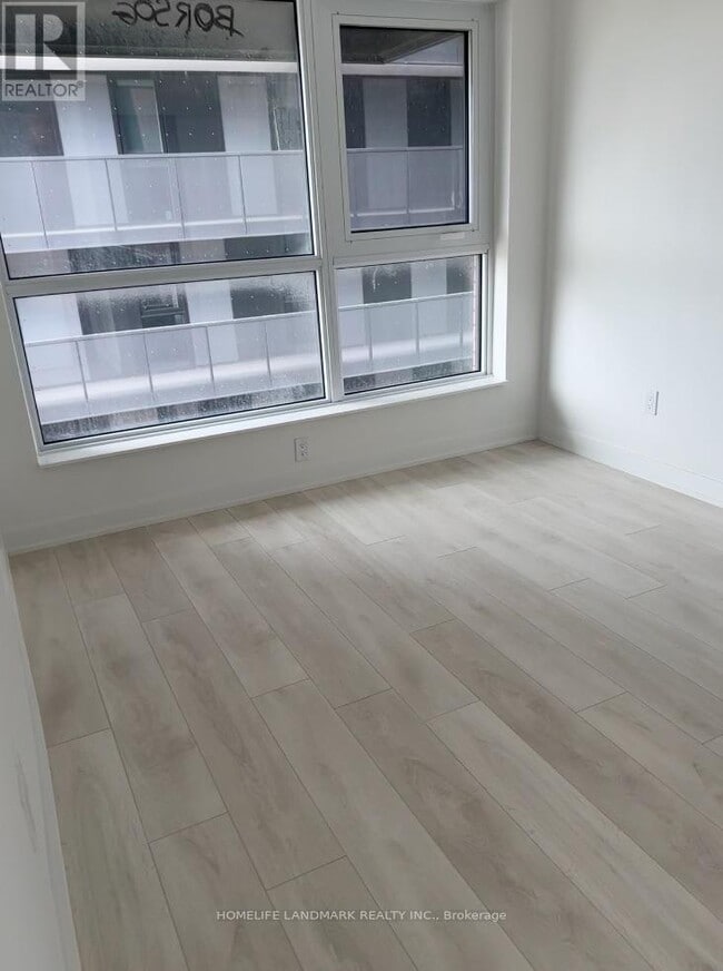 Building Photo - 8 Tippett Rd