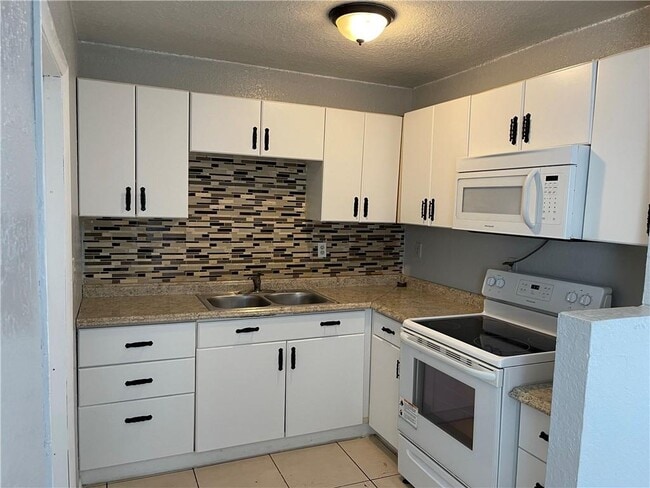 Photo - 918 NW 24th Ave Apartment