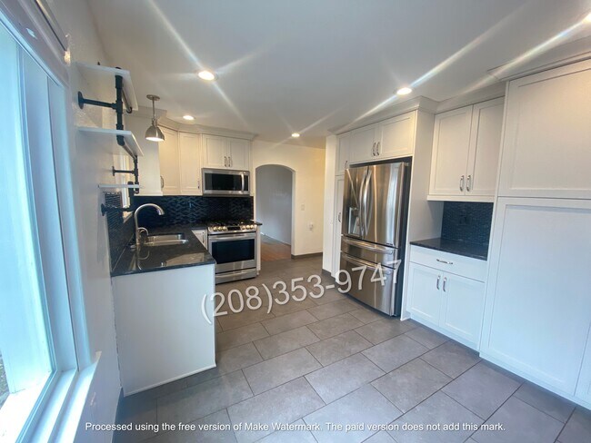 Foto del edificio - 6208 W Butte St
