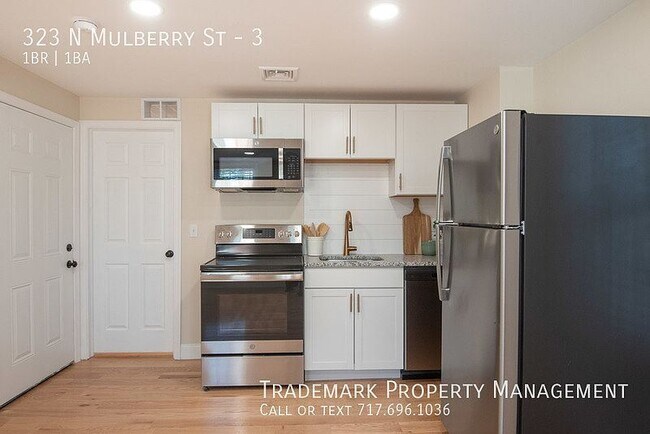 Building Photo - 323 N Mulberry St