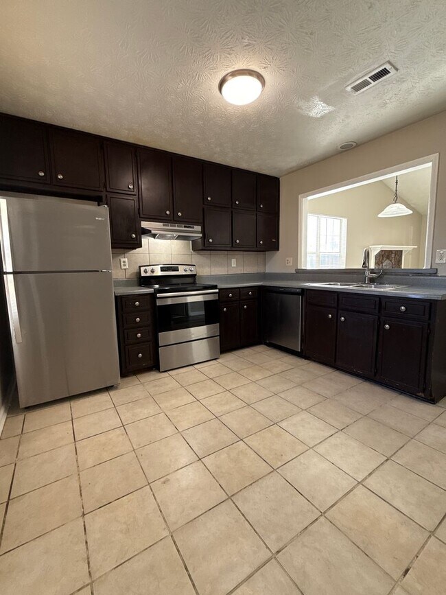 Foto del edificio - 105 Fruitwood Trce