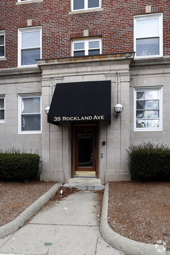 Foto del edificio - 39 Rockland Ave