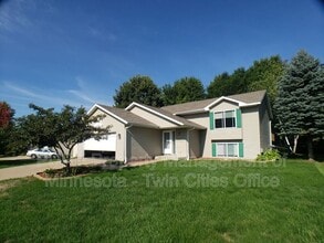 Building Photo - 141 Linden Rd