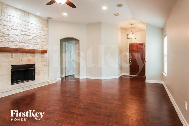 Building Photo - 5018 Creekbridge Ct
