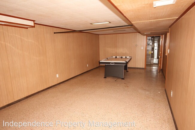 Building Photo - 3 br, 1 bath House - 942 Gilbert Road