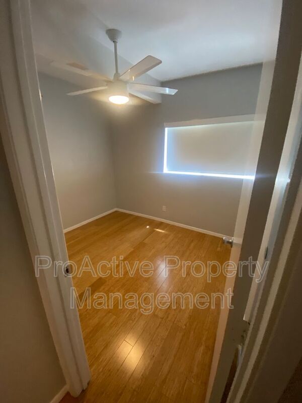 Foto del edificio - 218 S Ave 66