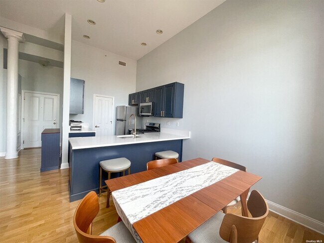 Foto del edificio - 200 School House Rd