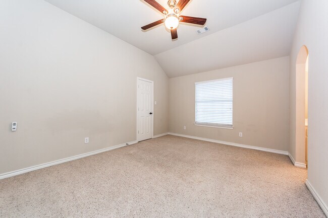 Building Photo - 716 Sugar Valley Rd