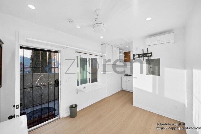 Foto del edificio - 2755 Sanborn Ave