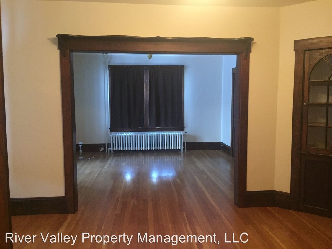 Primary Photo - 68 Ascutney St