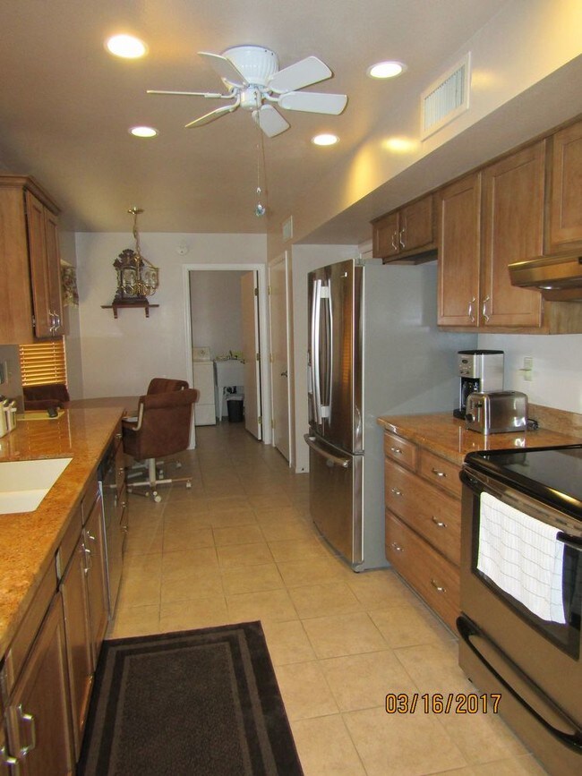 Building Photo - 20430 N 135th Ave