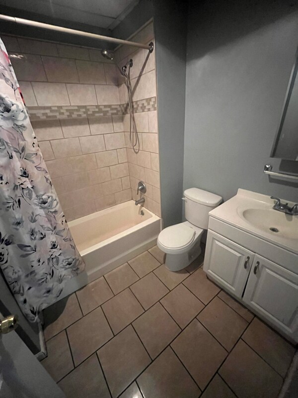 Foto del edificio - 213 S Harrison St