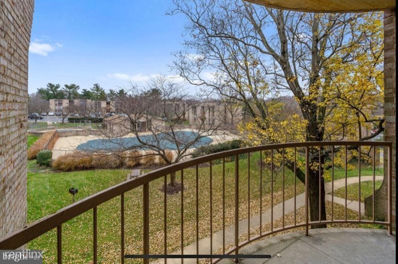 Primary Photo - 2 br, 1 bath Condo - 3329 Huntley Square D...