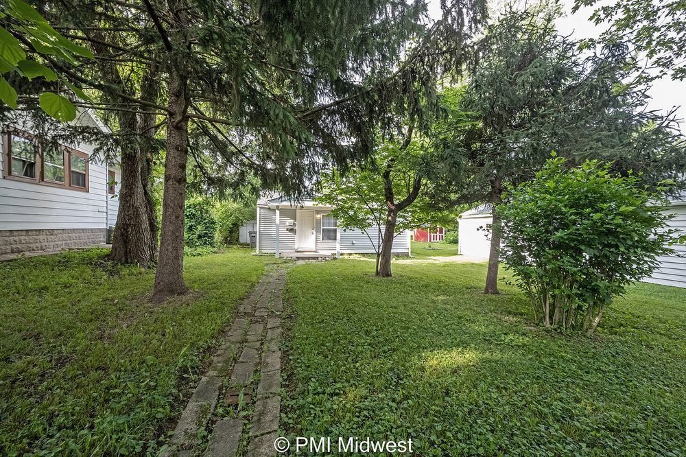 Primary Photo - 1519 E Mills Ave