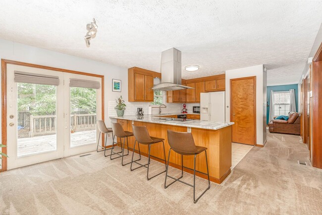 Building Photo - Beautiful Newport News Home