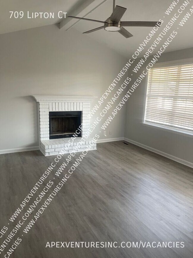 Building Photo - 709 Lipton Ct