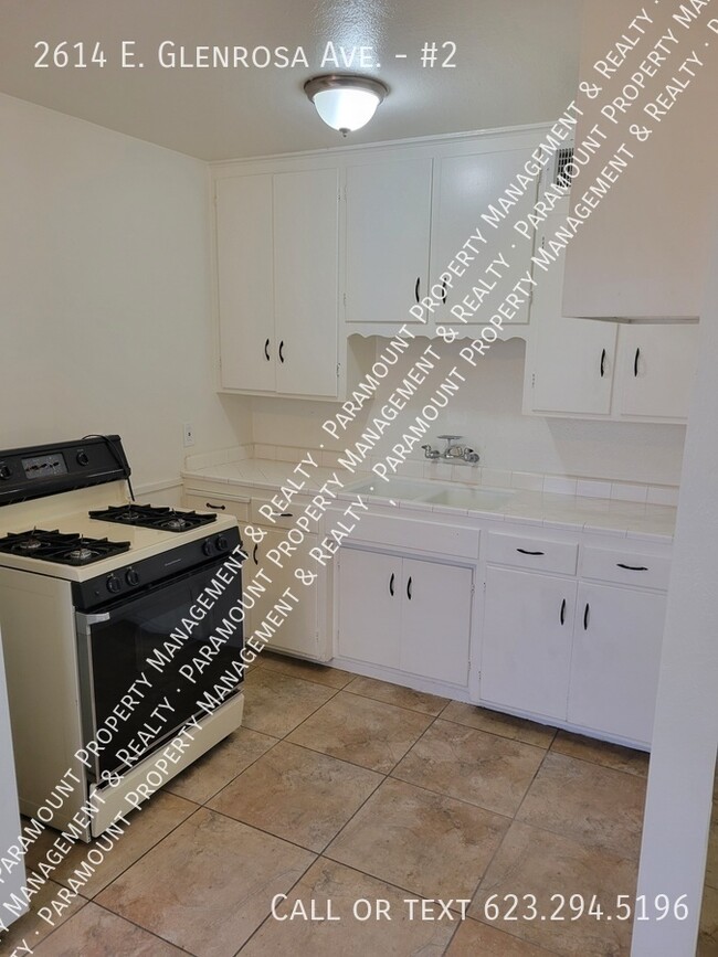 Building Photo - **Move in Special!** 1 Bed/1 Bath ready fo...