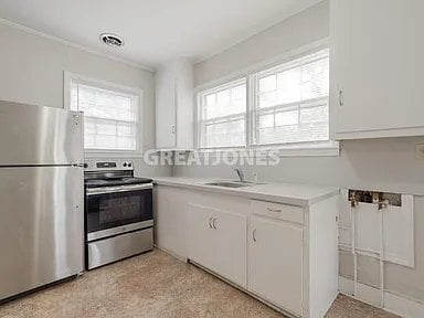 Building Photo - 205 N Zion St