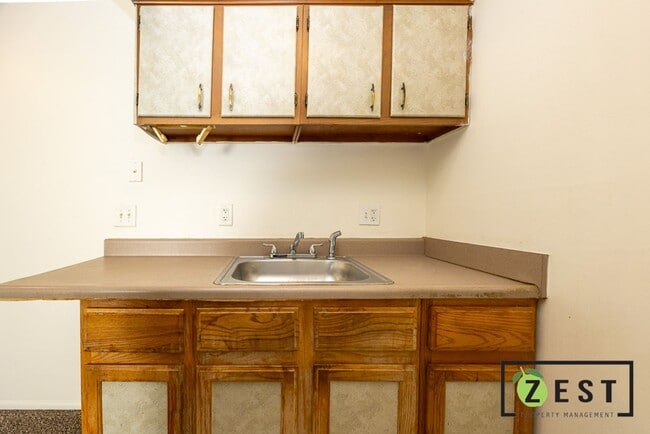 Building Photo - 22330 W Warren