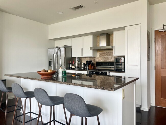 Building Photo - 1600 Barton Springs Rd