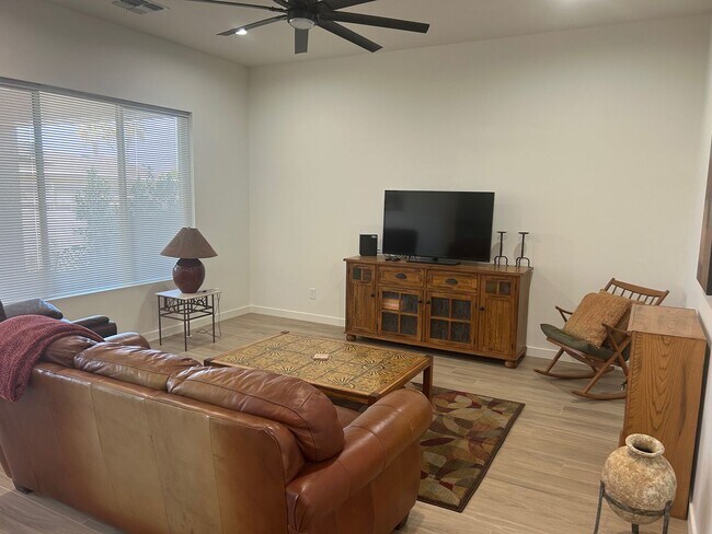 Foto del edificio - 26424 S Lakewood Dr