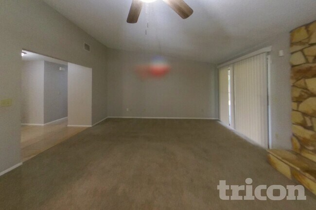 Foto del edificio - 8338 Knotts Landing Dr E