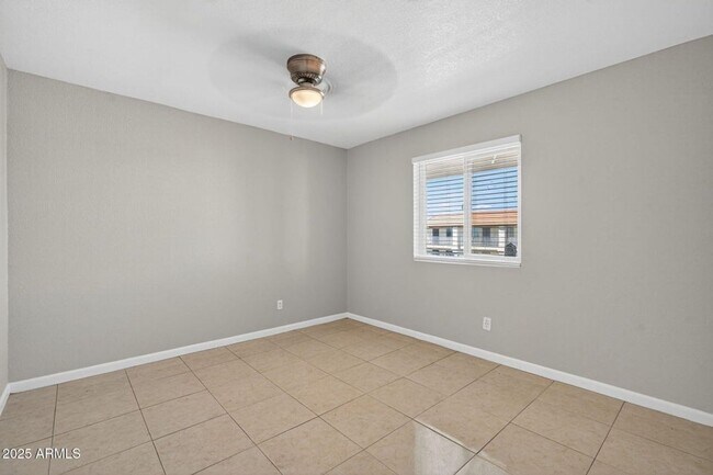 Foto del edificio - 21622 N 23rd Ave
