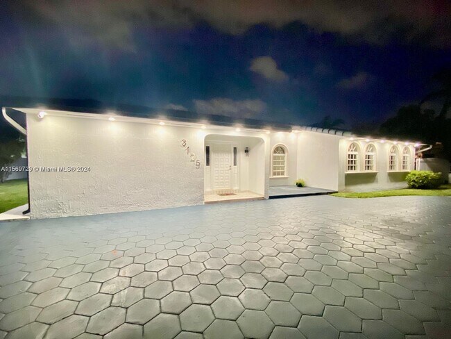 Foto del edificio - 3125 SW 108th Ave