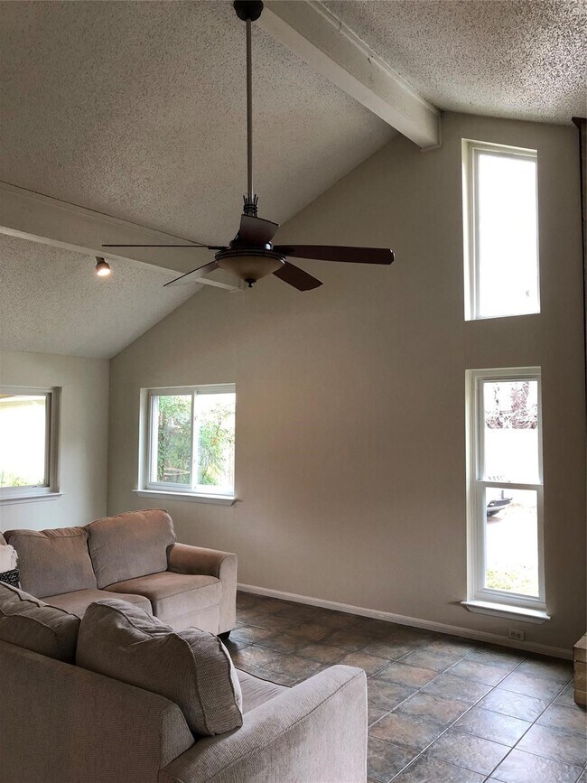 Building Photo - 2623 Ferry Landing