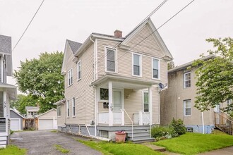 Building Photo - 102 Gregory St