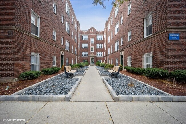 Building Photo - 3244 N Clifton Ave
