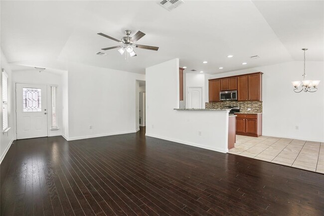 Building Photo - 18105 Bandelier Dr