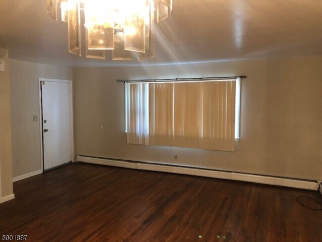 Foto del edificio - 80 Sunset Ave