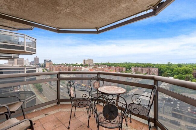Building Photo - 1 bedroom in FOREST HILLS NY 11375